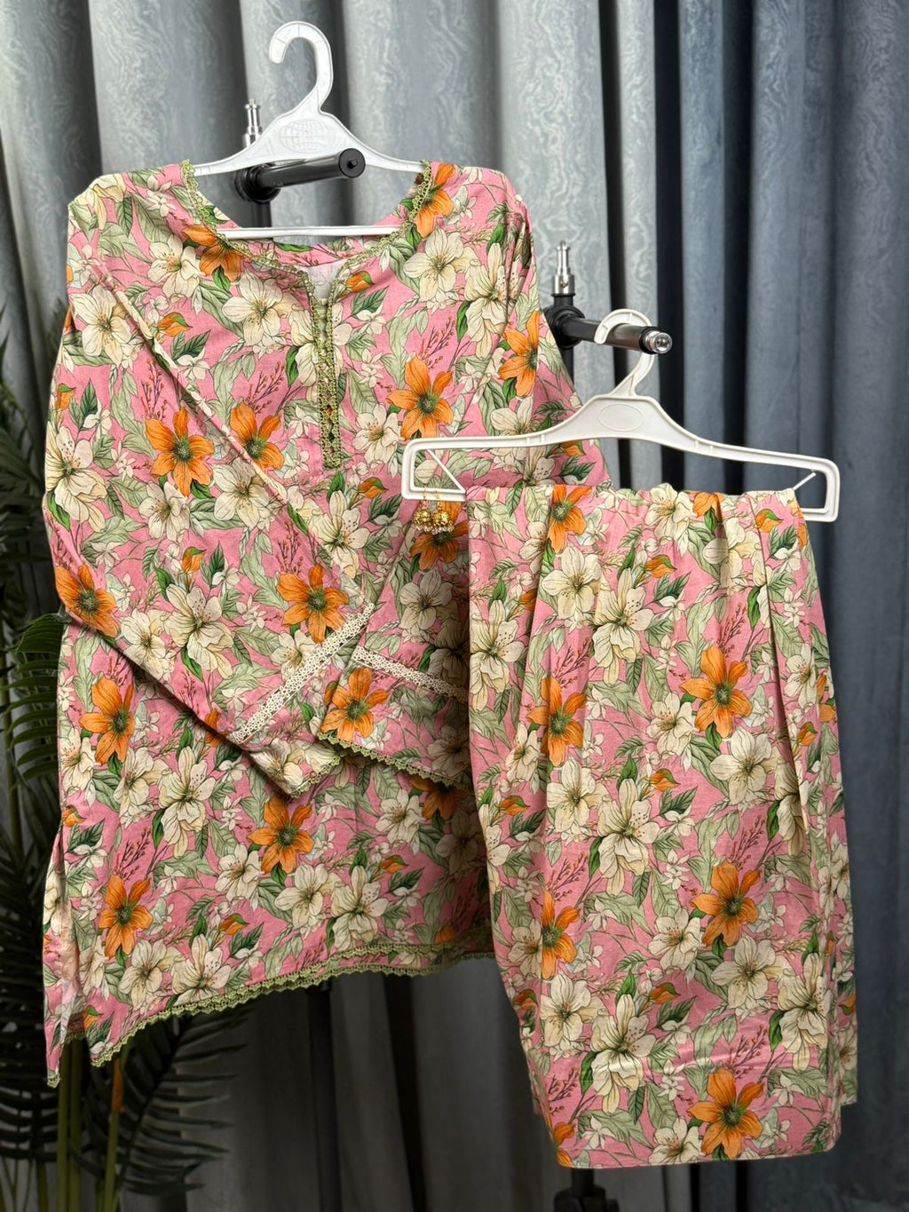 Pink Floral Farshi Shalwar Kameez Set – Elegant Traditional Summer Outfit