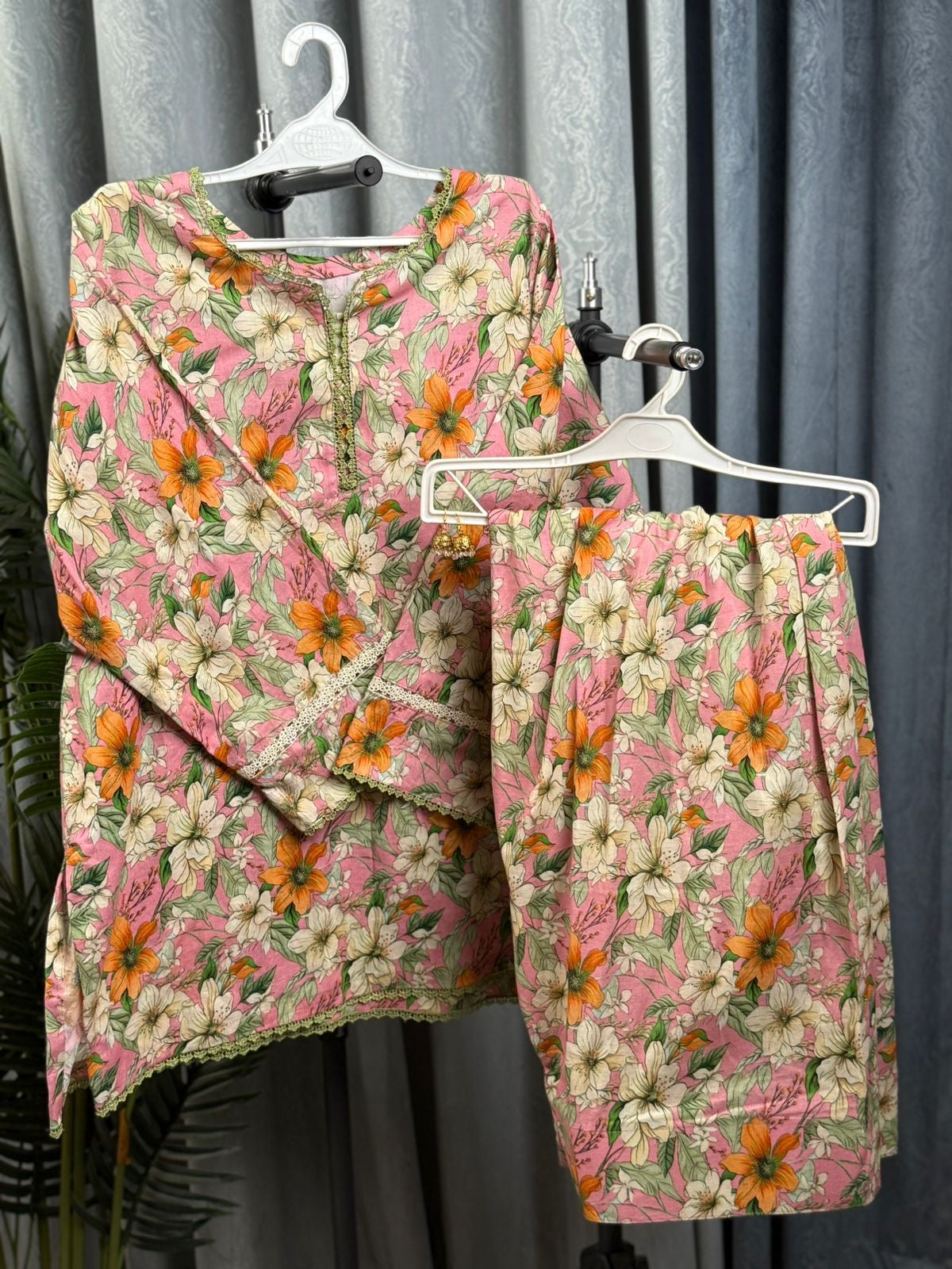 Pink Floral Farshi Shalwar Kameez Set – Elegant Traditional Summer Outfit